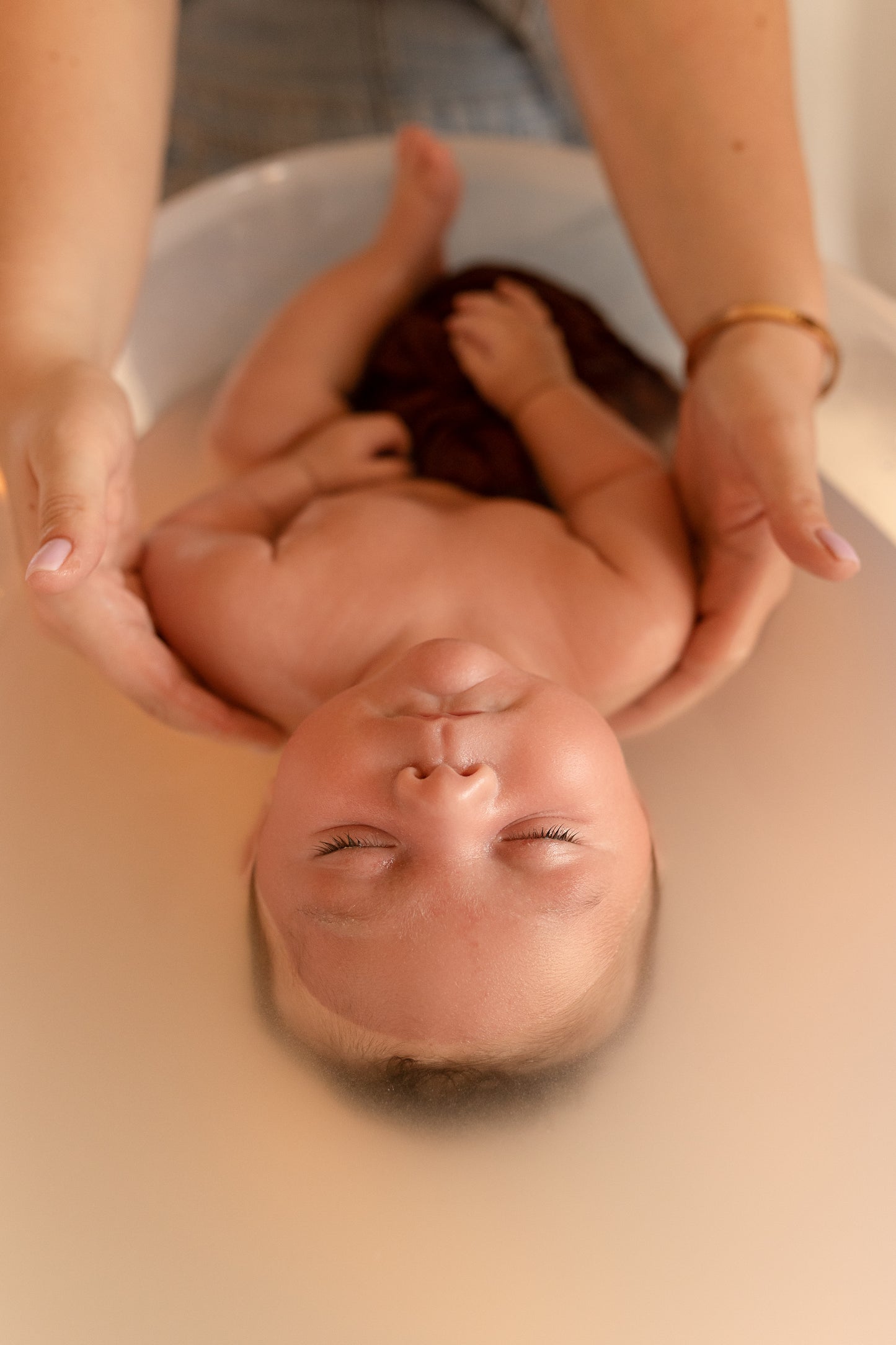 Bain enveloppé bébé